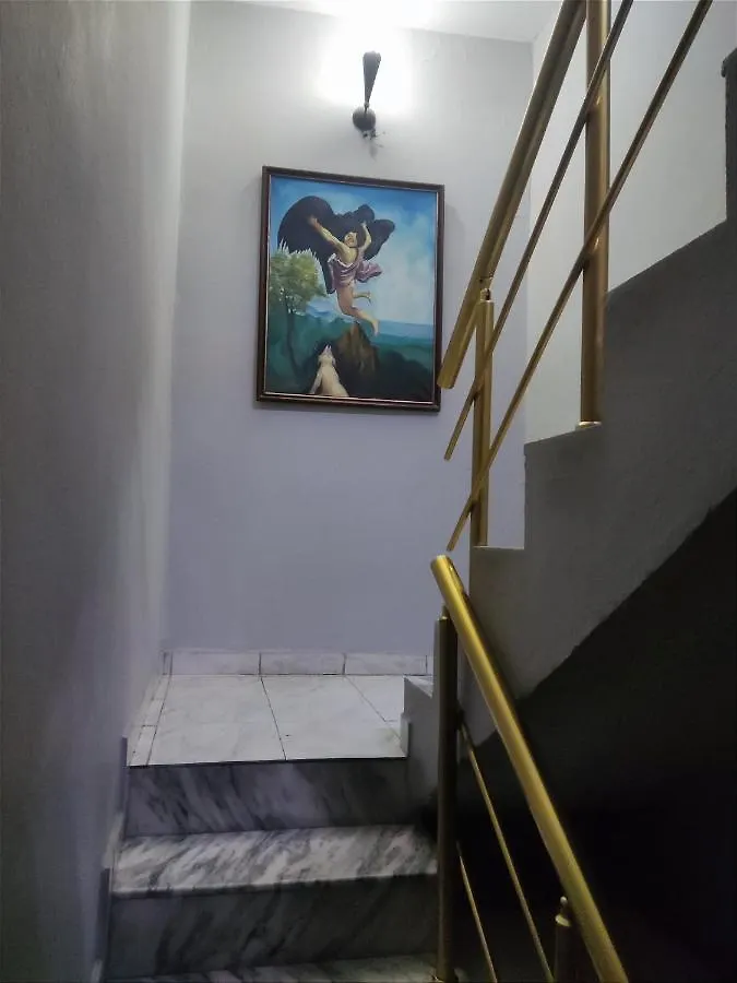 Dafina Hotel Tirana 2*,